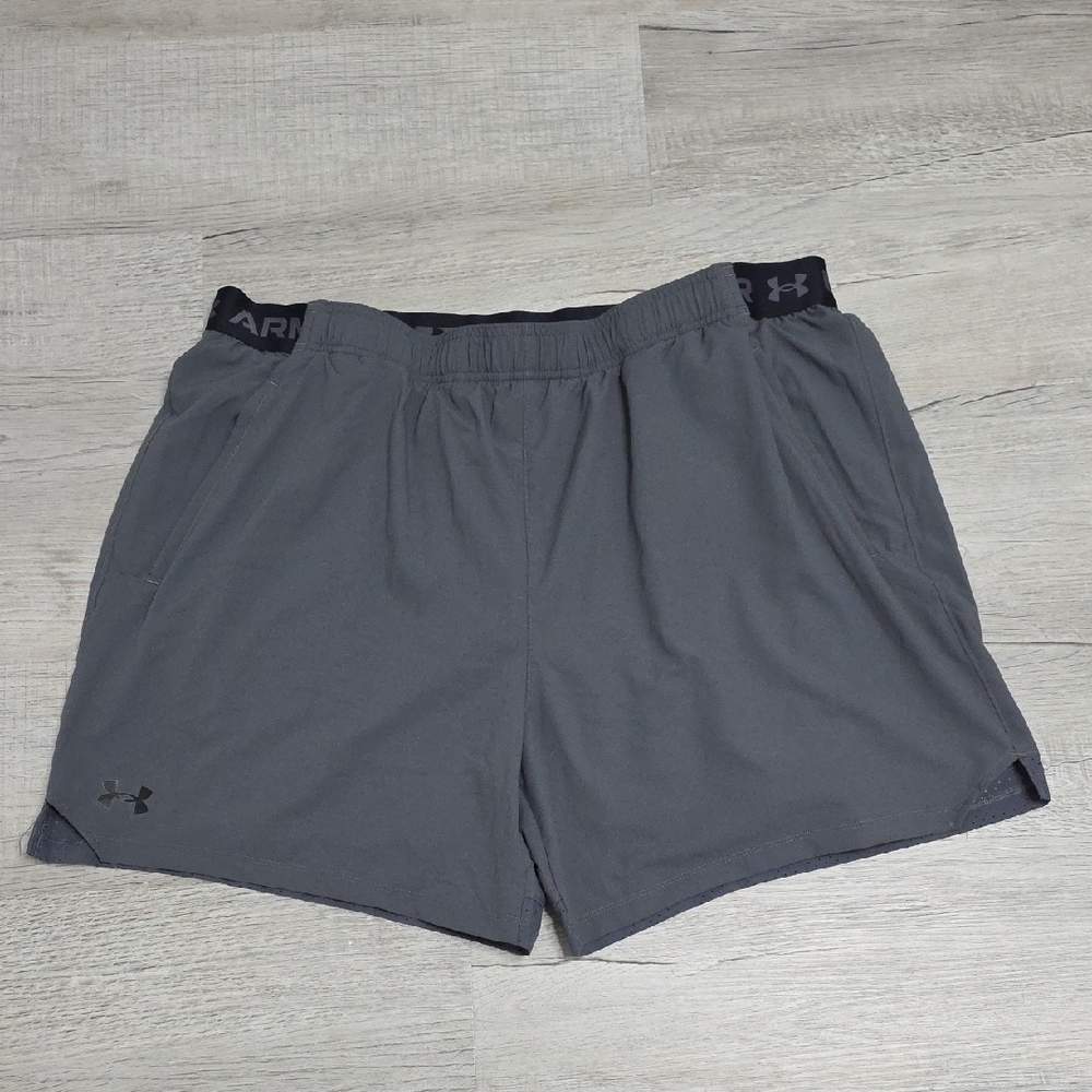 NWT Under Armour Men's 2in1 Gray Shorts - Size 3XL
